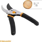 Fiskars Bypass Pruning Shears, 5/8" Cut Capacity Gardening Scissors, Self-Cleaning Sap Groove Prevents Sticking, Non-Slip Grip for Cutting Stems & Branches, Sharp Steel Blades w/ Low-Friction Coating - Image 6