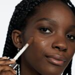 Clinique Beyond Perfecting Lightweight Liquid Foundation + Concealer For Dry Combination to Oily Skin Types | Full Coverage + Natural Matte Finish - Image 7