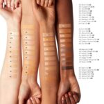Clinique Beyond Perfecting Lightweight Liquid Foundation + Concealer For Dry Combination to Oily Skin Types | Full Coverage + Natural Matte Finish - Image 8
