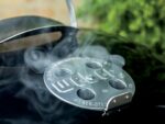 Weber Original Kettle Charcoal Grill, 22-Inch, Black – Classic Outdoor BBQ Grill with One‑Touch™ Cleaning System & Precise Temperature Control Dampers - Image 5