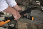 Fiskars XSharp Axe and Knife Sharpener, Ceramic sharpening stone/Fiberglass reinforced plastic case, Black/Orange, 1000601 | Ceramic sharpening stone/Fiberglass reinforced plastic case, Black/Orange, 1000601 - Image 6